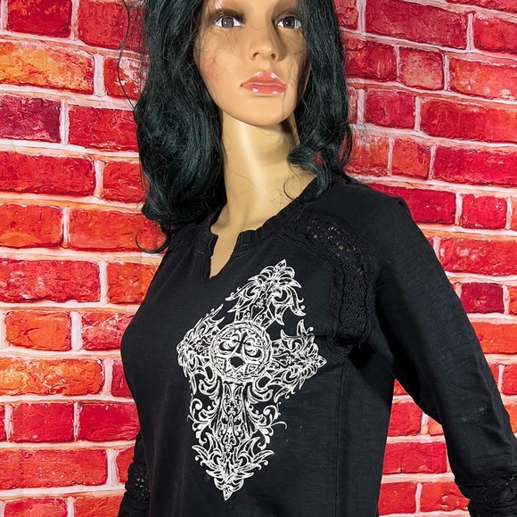 Affliction Tops - Affliction Women’s  long sleeve sweater